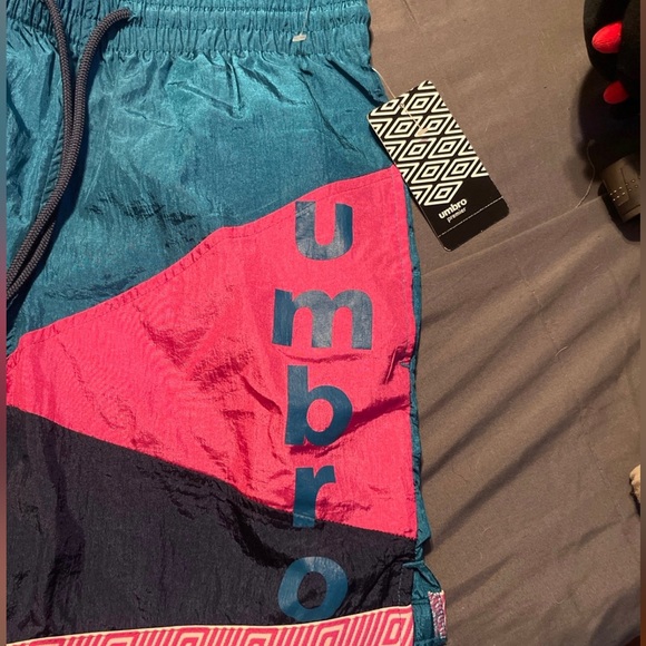 Umbro Shorts - Picture 2 of 3